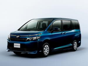 Toyota Voxy X 2014 года